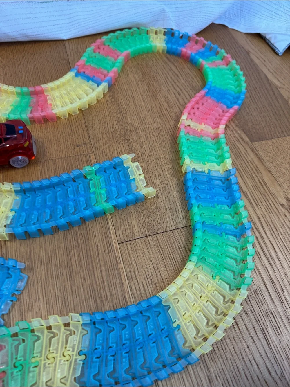 Magic Tracks As Seen On TV Ontel Glow In The Dark Race Track w/ REd LED Car